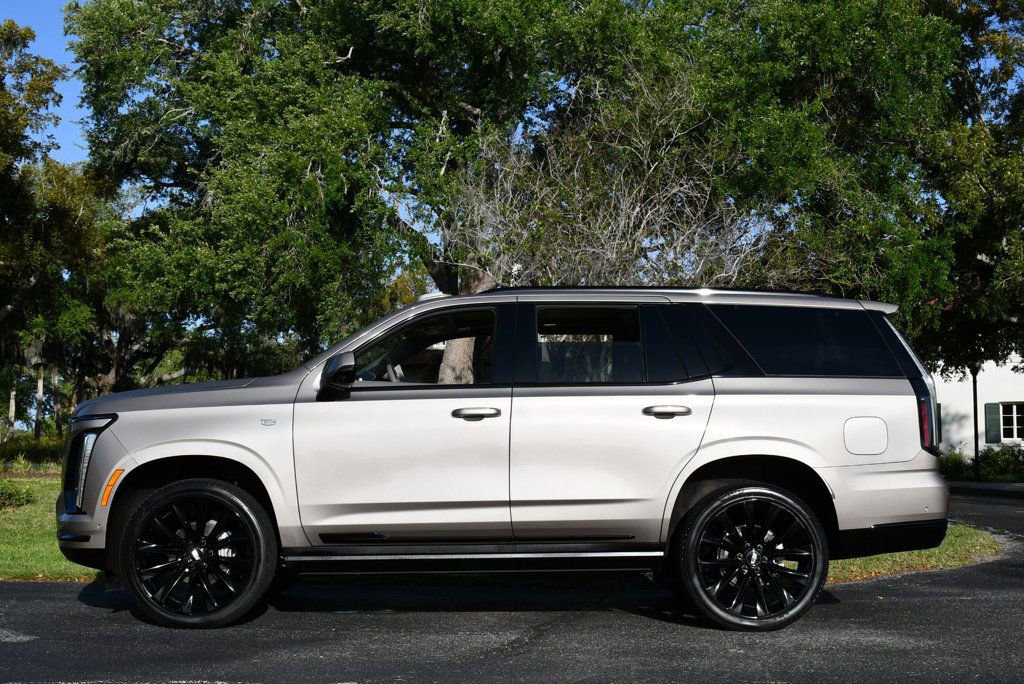 Used 2025 Cadillac Escalade Sport Platinum w/ LPO, ONYX Package image 30