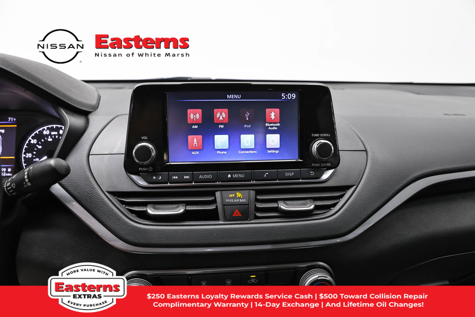 Used 2024 Nissan Altima 2.5 S FWD image 12