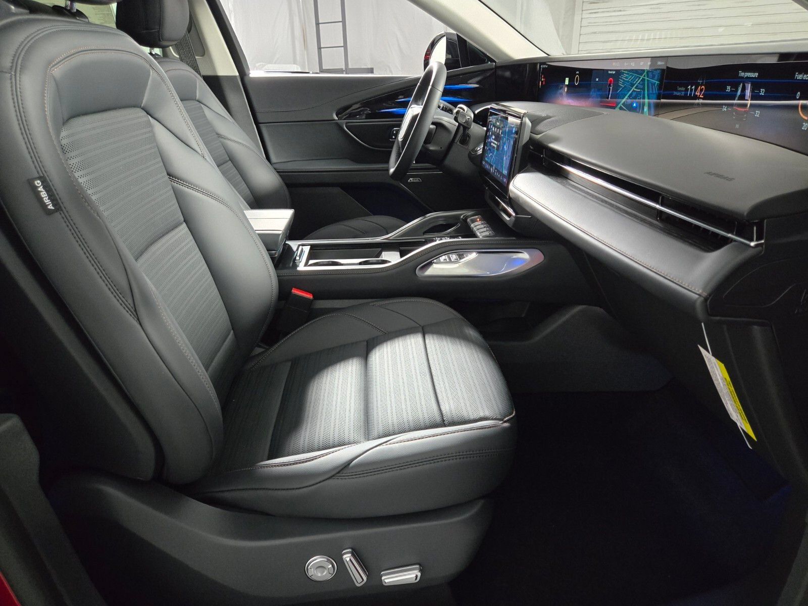New 2026 Lincoln Nautilus Reserve w/ Jet Appearance Package AWD/4WD image 19