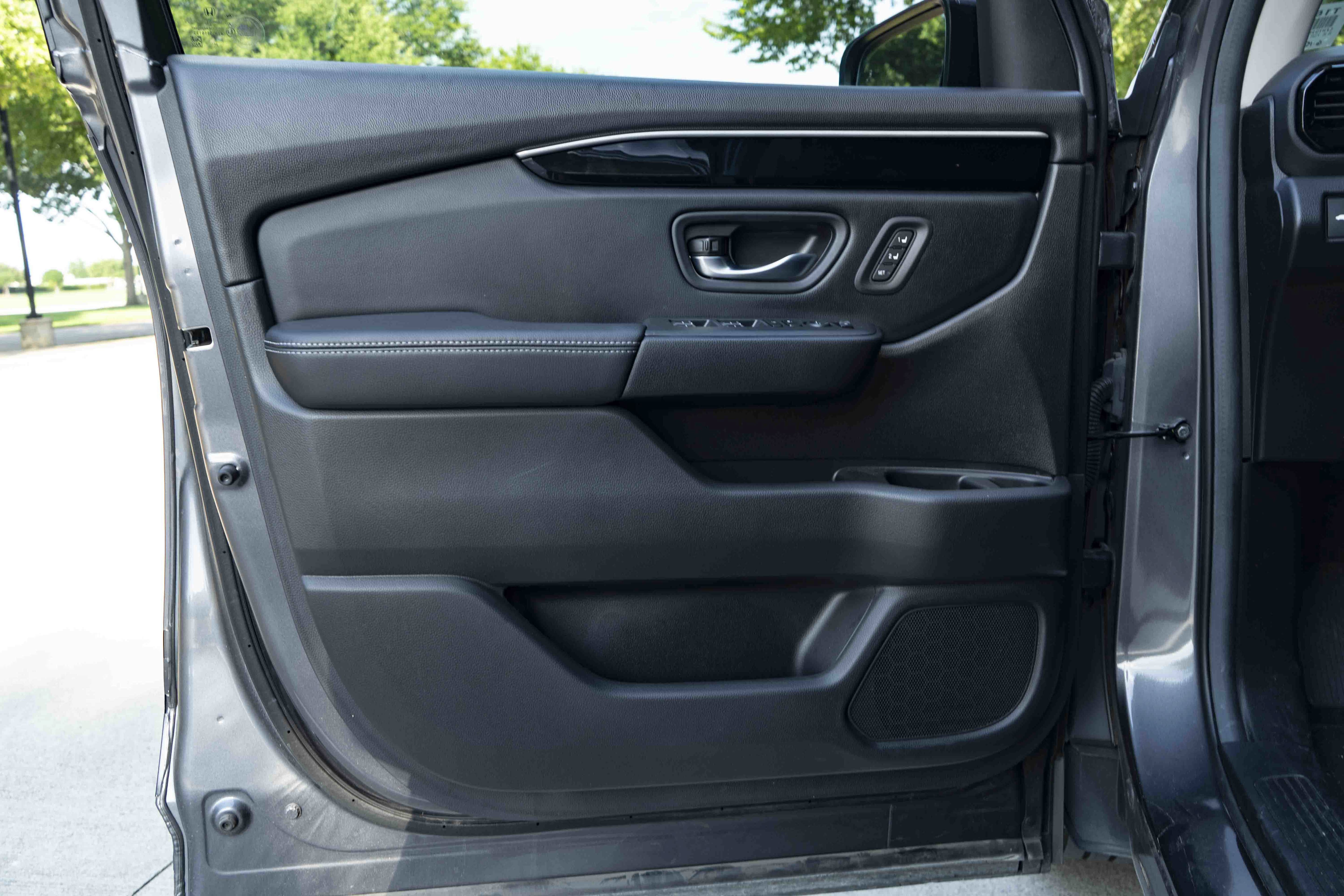 Used 2025 Honda Pilot Touring image 37