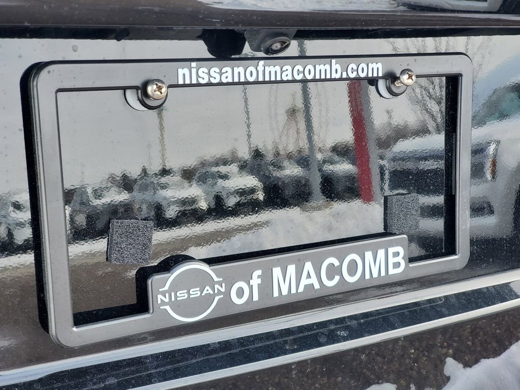 New 2026 Nissan Armada SL w/ Captain's Chari Seat Package image 8