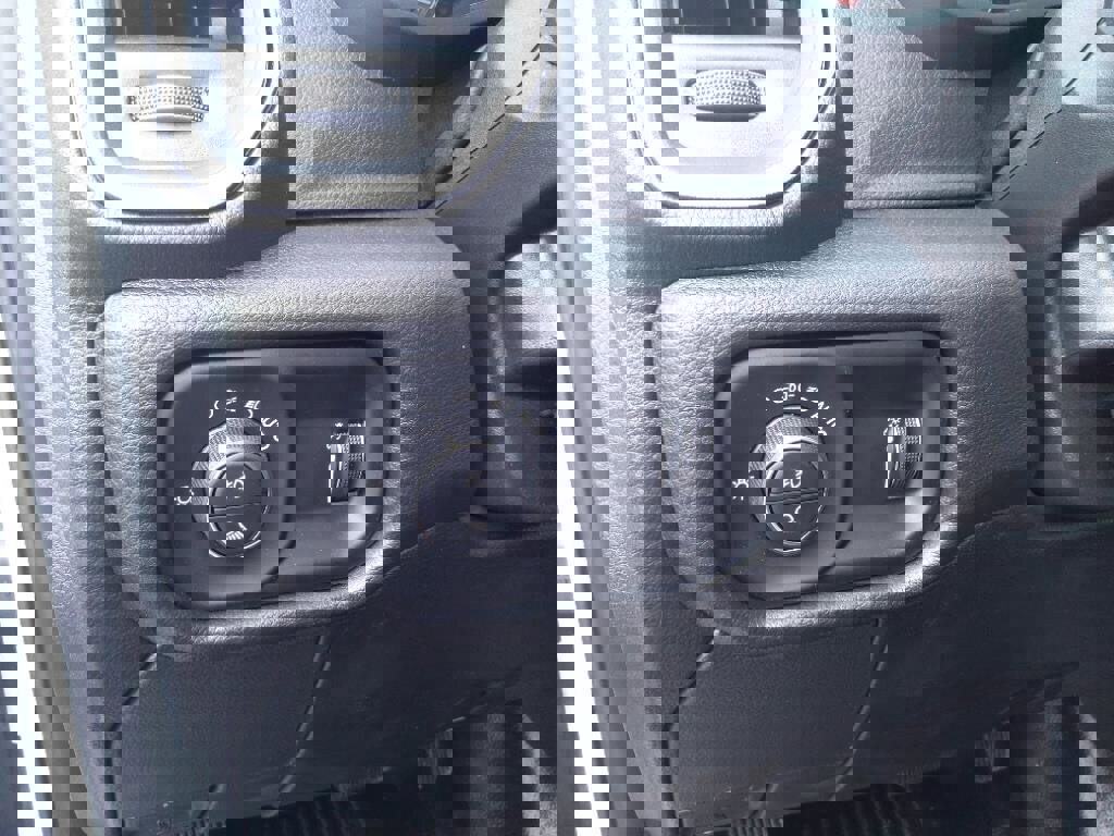 New 2024 RAM 3500 Tradesman w/ Chrome Appearance Group image 21