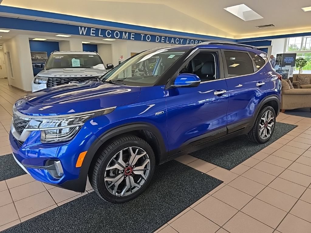 Used 2021 Kia Seltos SX w/ SX Sunroof Package AWD/4WD image 2