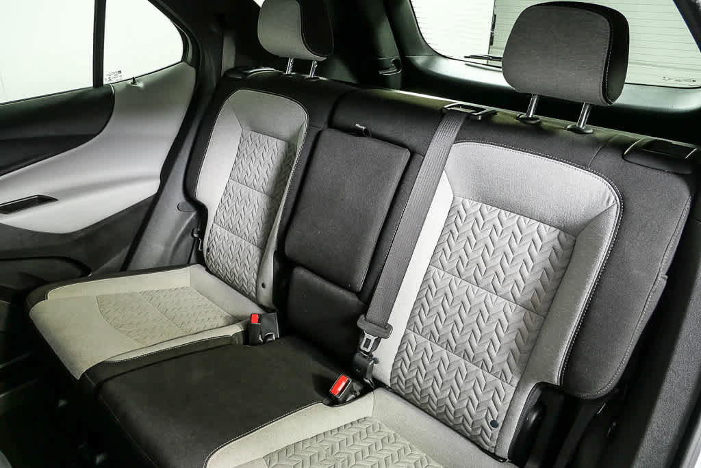 Used 2022 Chevrolet Equinox LS image 18