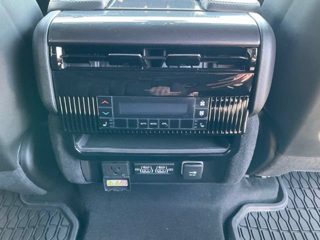 New 2024 Jeep Wagoneer 4WD w/ Convenience Group I image 35