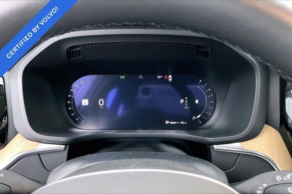 Certified 2026 Volvo XC60 B5 Plus AWD/4WD image 27