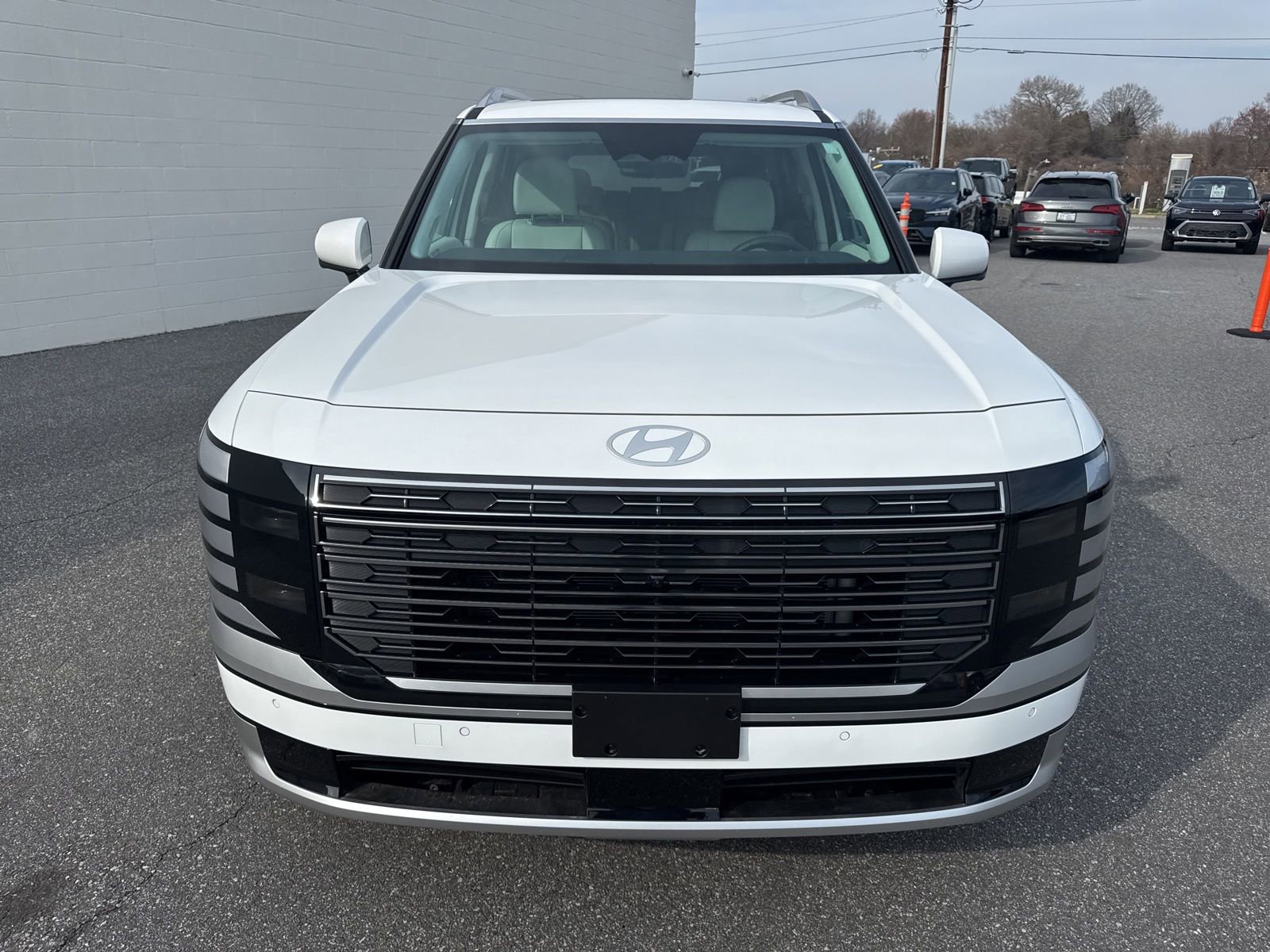 Used 2026 Hyundai Palisade Calligraphy image 2
