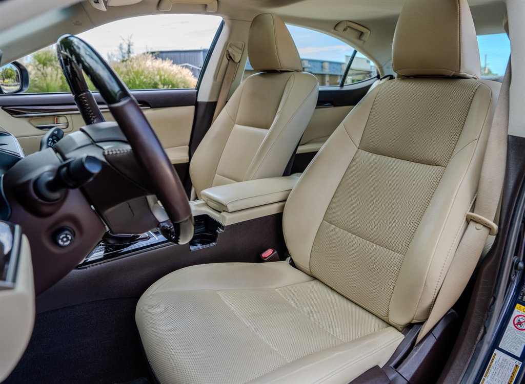 Used 2018 Lexus ES 350 w/ Premier Package FWD image 26