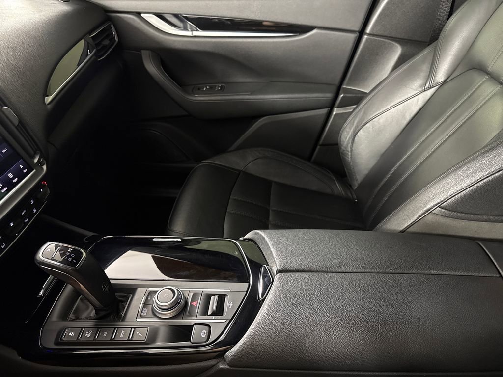 Used 2022 Maserati Levante GT image 19