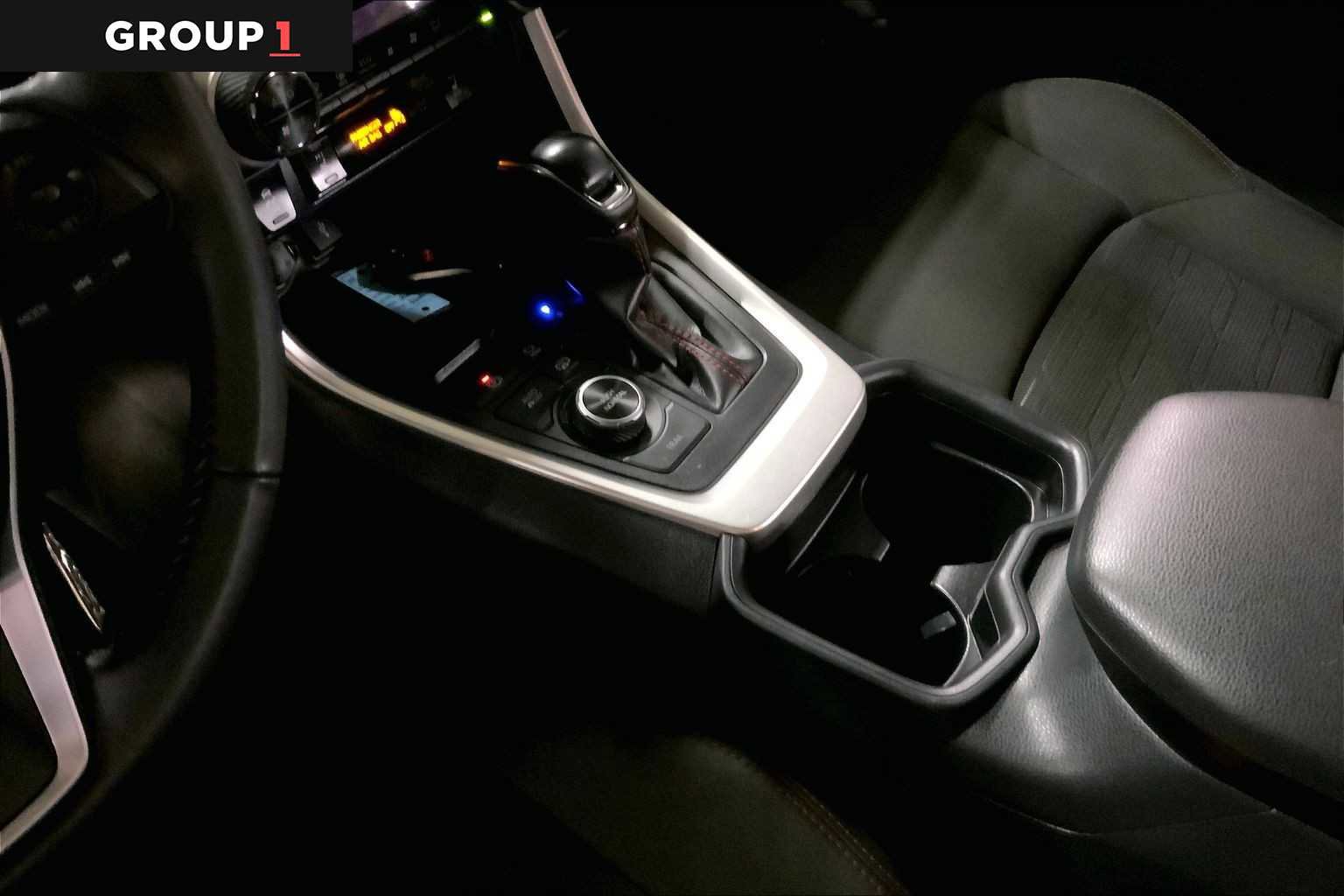 Used 2021 Toyota RAV4 SE AWD/4WD image 17