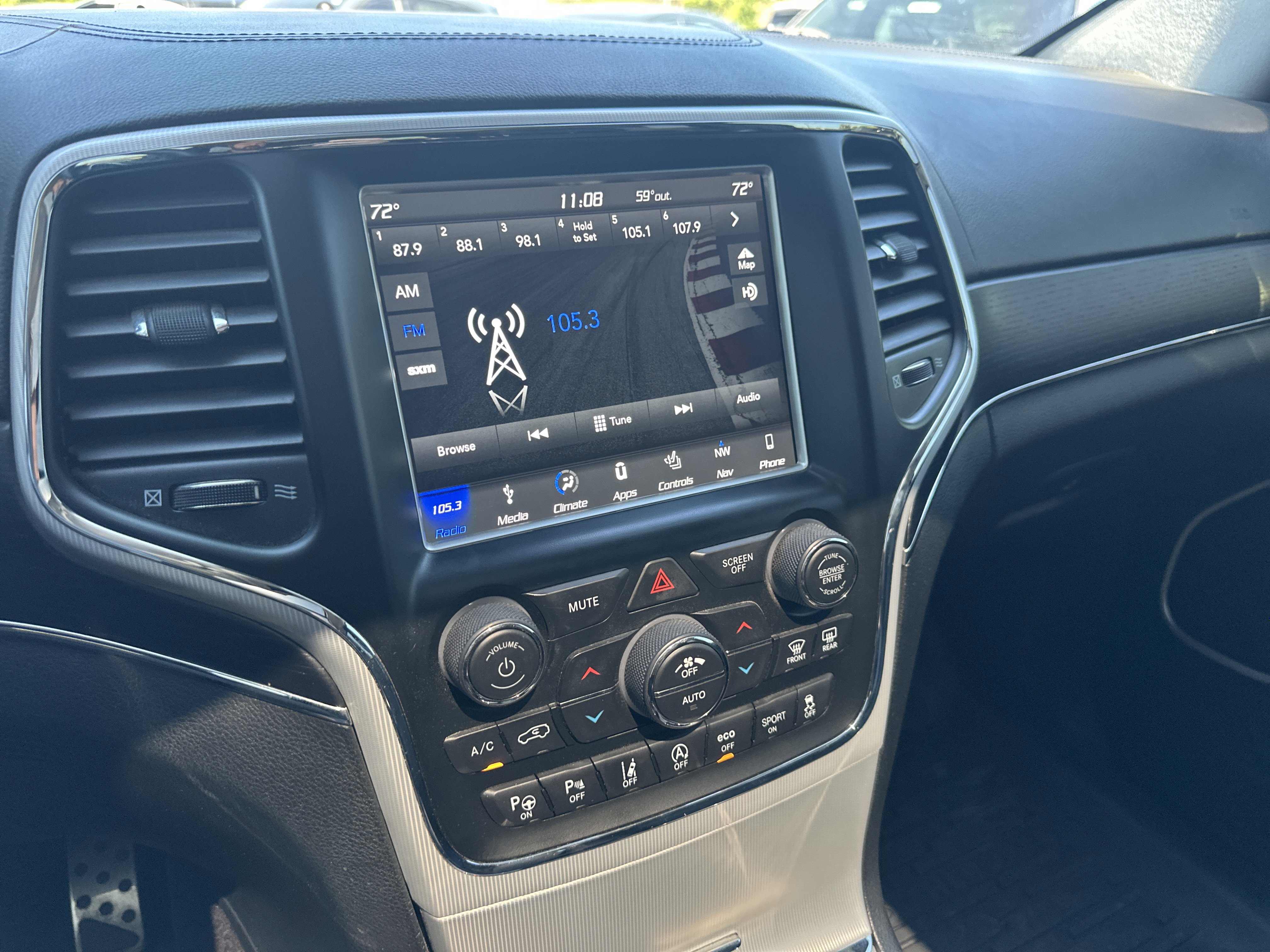 Used 2018 Jeep Grand Cherokee Summit w/ Platinum Series Group AWD/4WD image 29