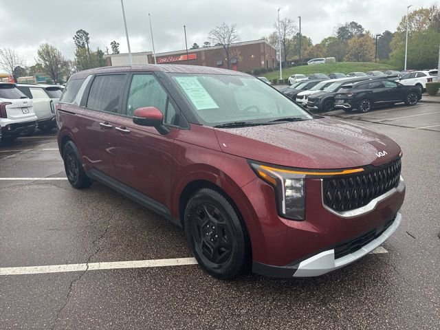 Certified 2025 Kia Carnival image 5