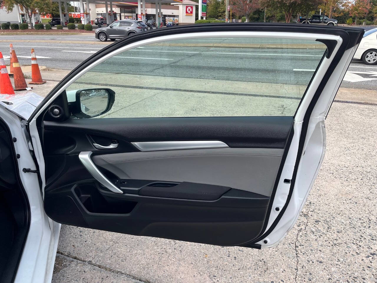 Used 2018 Honda Civic EX-T image 13