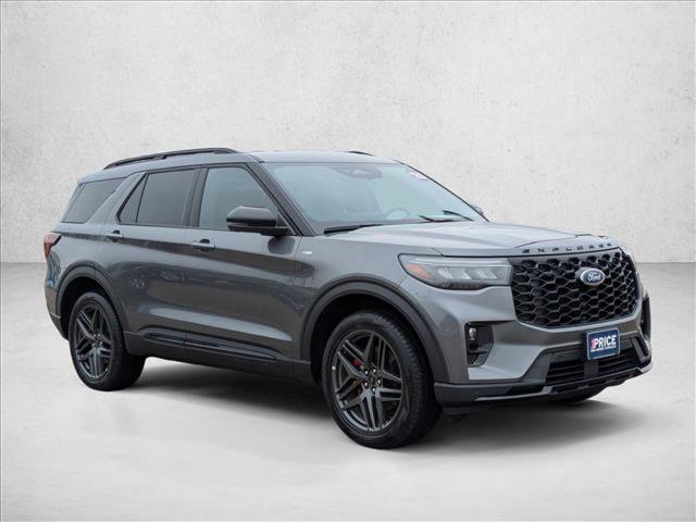 Used 2025 Ford Explorer ST-Line w/ ST-Line Street Pack image 3