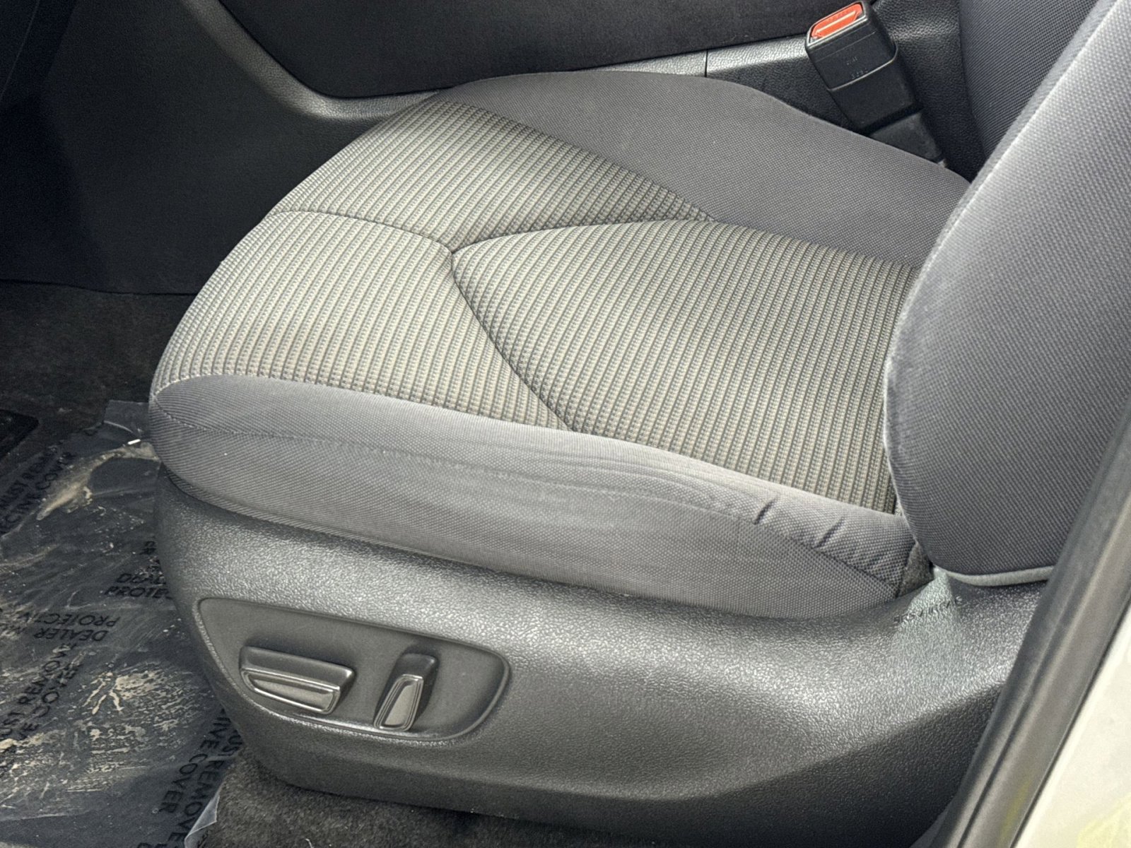 Used 2023 Toyota Highlander LE image 18