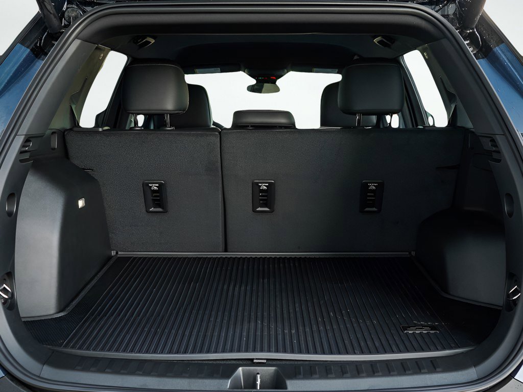 New 2026 Chevrolet Equinox LT w/ Convenience Package II AWD/4WD image 8
