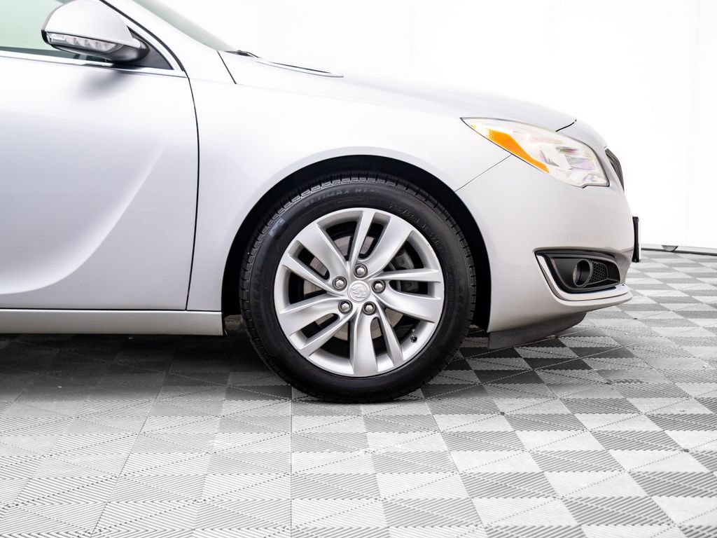 Used 2016 Buick Regal image 30