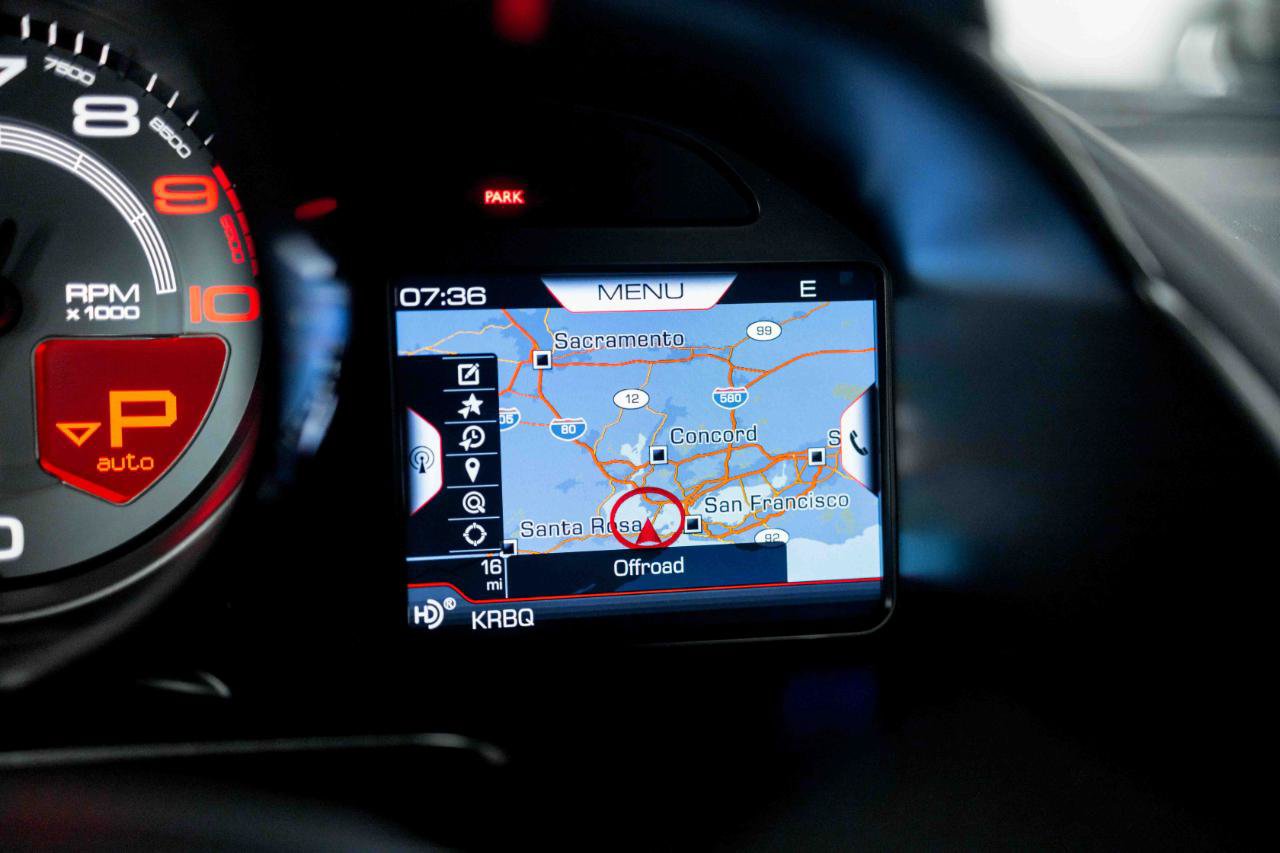 Used 2018 Ferrari 812 Superfast RWD image 65