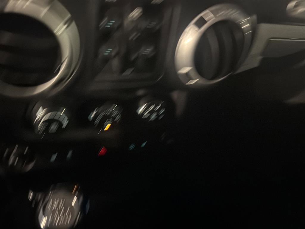 Used 2014 Jeep Wrangler Unlimited Rubicon w/ Connectivity Group image 16