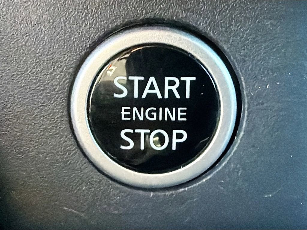 Used 2023 Nissan Rogue SV image 36