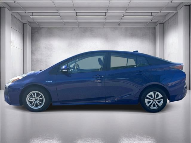 Used 2017 Toyota Prius Four image 6