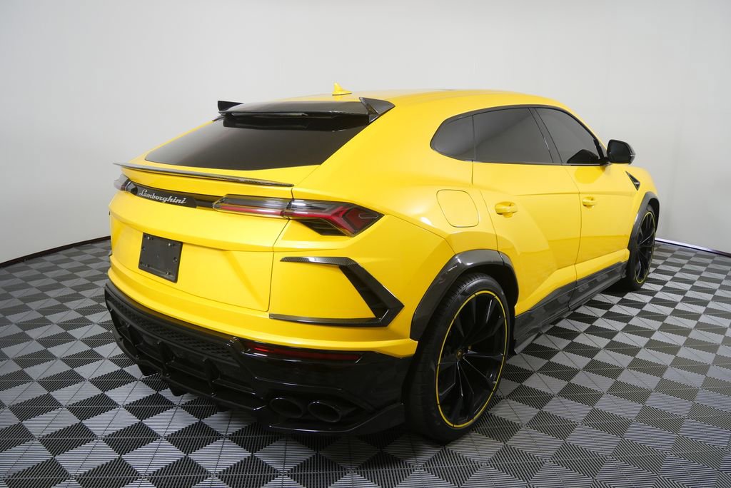 Used 2022 Lamborghini Urus AWD/4WD image 4