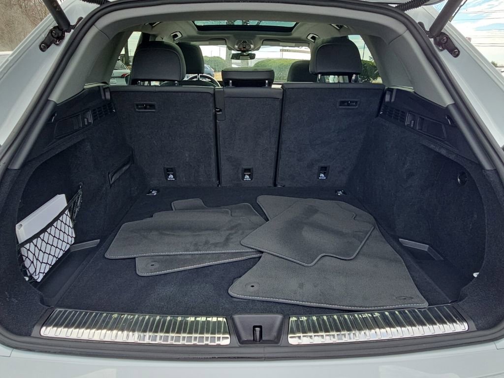 Certified 2025 Audi Q5 Premium Plus w/ Premium Plus image 17