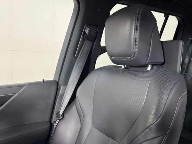 Used 2022 Lexus LX 600 4WD w/ Luxury Package image 15