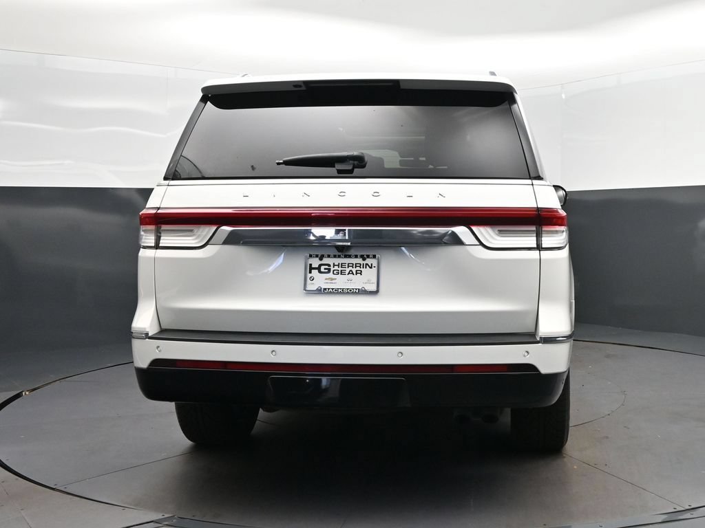 Used 2023 Lincoln Navigator Reserve AWD/4WD image 6