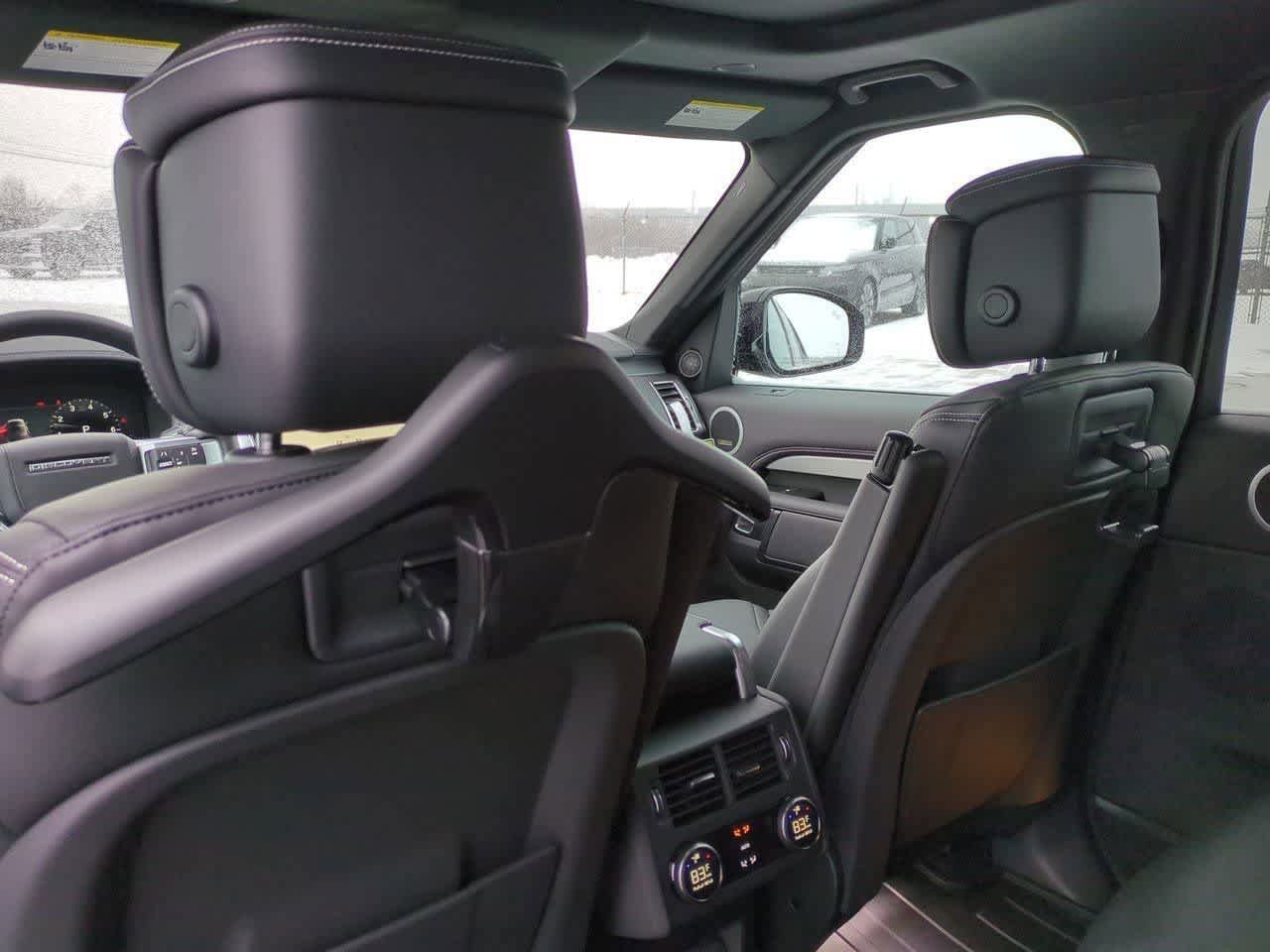 New 2026 Land Rover Discovery Limited Edition AWD/4WD image 18