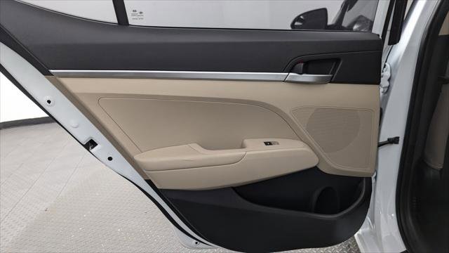 Used 2019 Hyundai Elantra SE FWD image 16