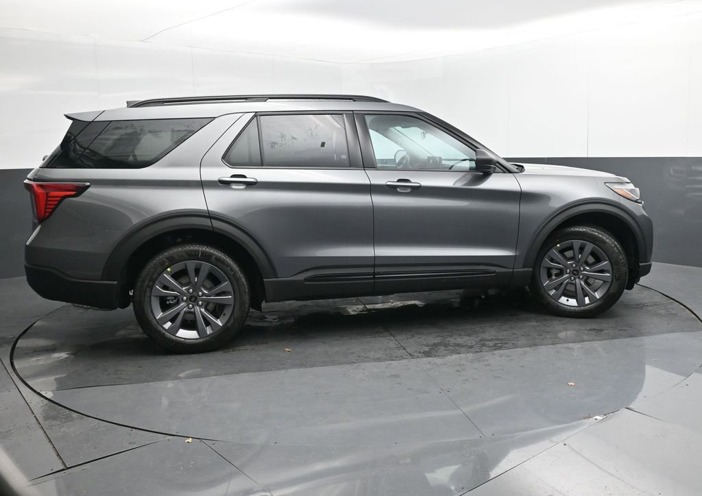 New 2026 Ford Explorer Active w/ Active Comfort Package image 7