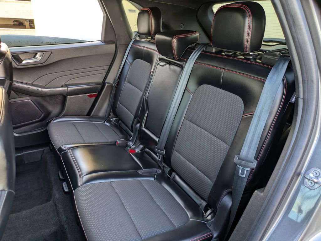 Used 2024 Ford Escape ST-Line image 24