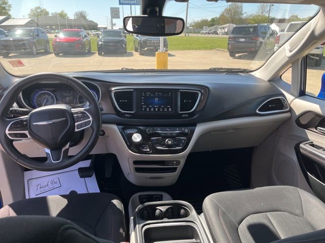 Used 2018 Chrysler Pacifica Touring Plus w/ Tire & Wheel Group image 12