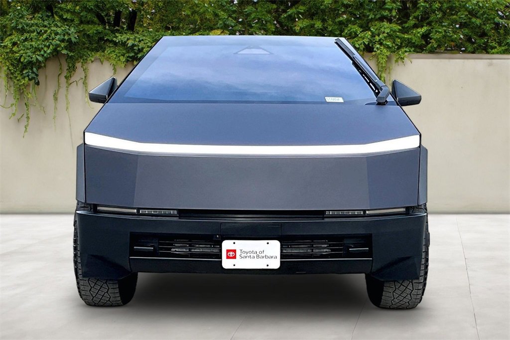 Used 2024 Tesla Cybertruck AWD Crew Cab image 2