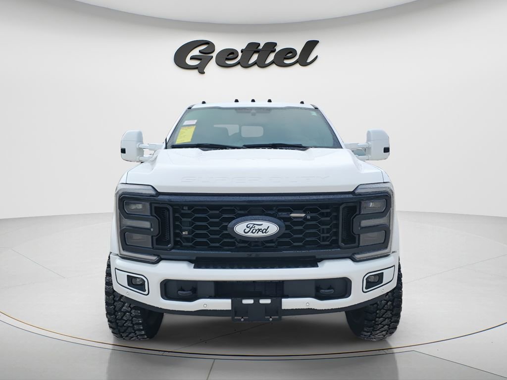 Used 2023 Ford F450 Platinum w/ FX4 Off-Road Package image 2