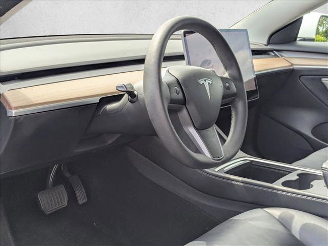 Used 2021 Tesla Model 3 Standard Range Plus RWD image 2
