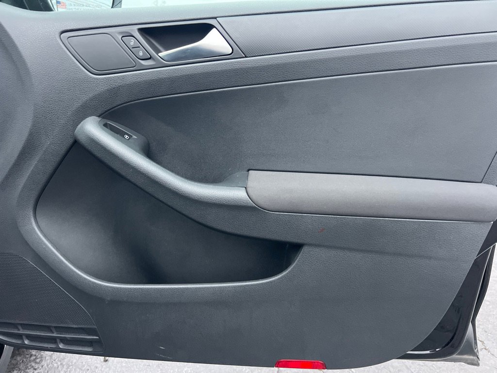 Used 2011 Volkswagen Jetta Sedan image 17