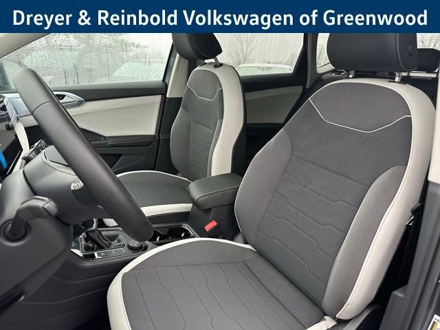 New 2026 Volkswagen Taos SE image 27