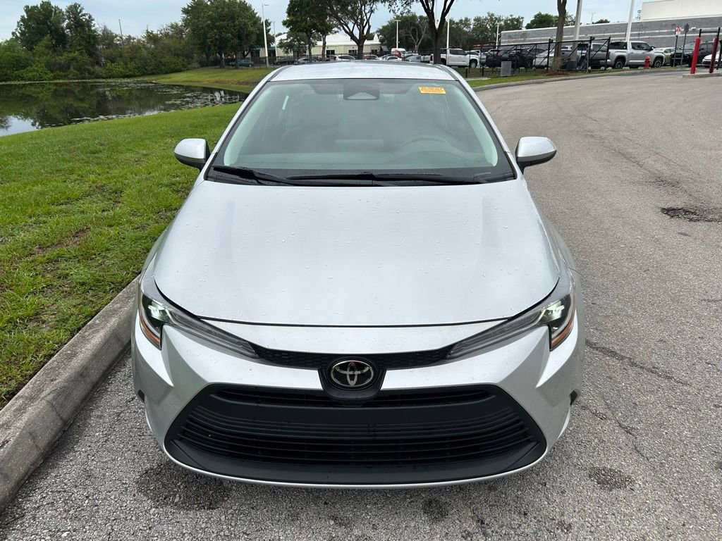 Used 2025 Toyota Corolla LE FWD image 8