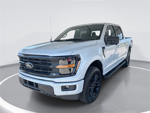 New 2025 Ford F150 XLT w/ Equipment Group 302A MID