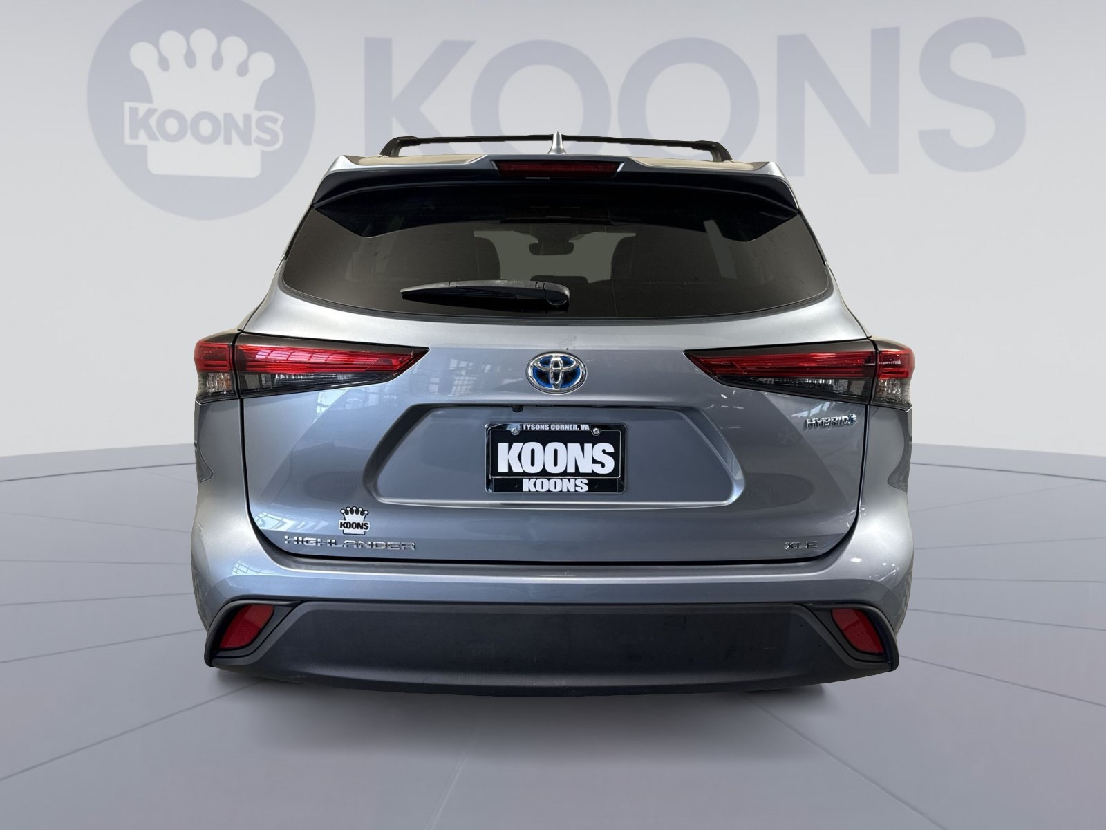 Used 2022 Toyota Highlander XLE AWD/4WD image 5