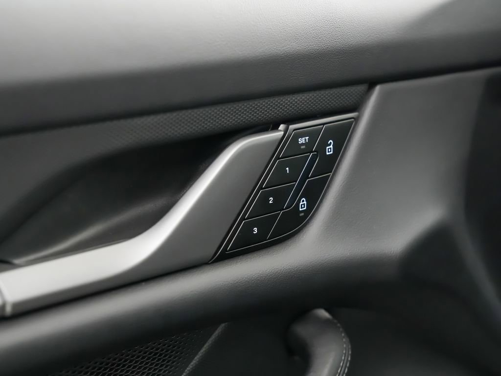 Certified 2025 Porsche Taycan image 23