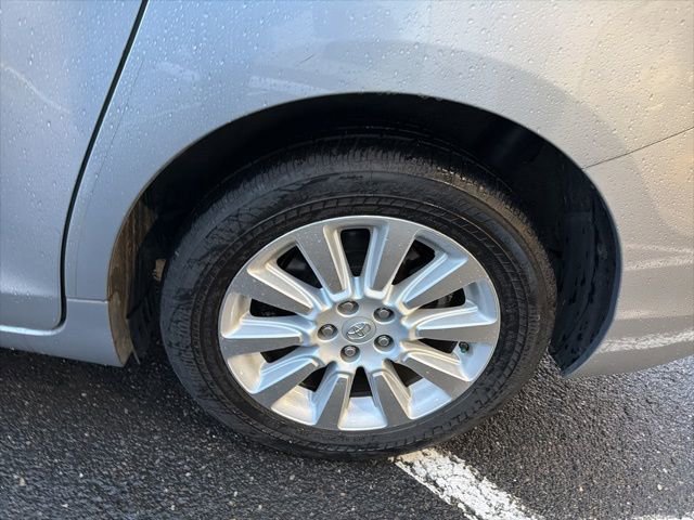 Used 2015 Toyota Sienna XLE w/ XLE Navigation Package image 16