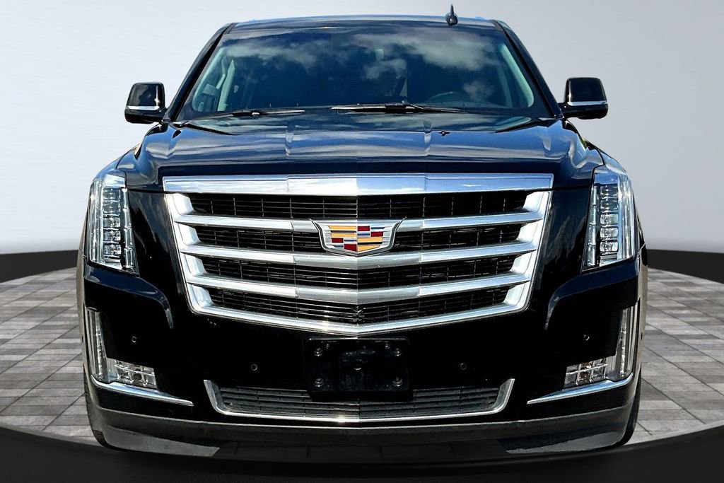 Used 2019 Cadillac Escalade ESV Luxury image 3