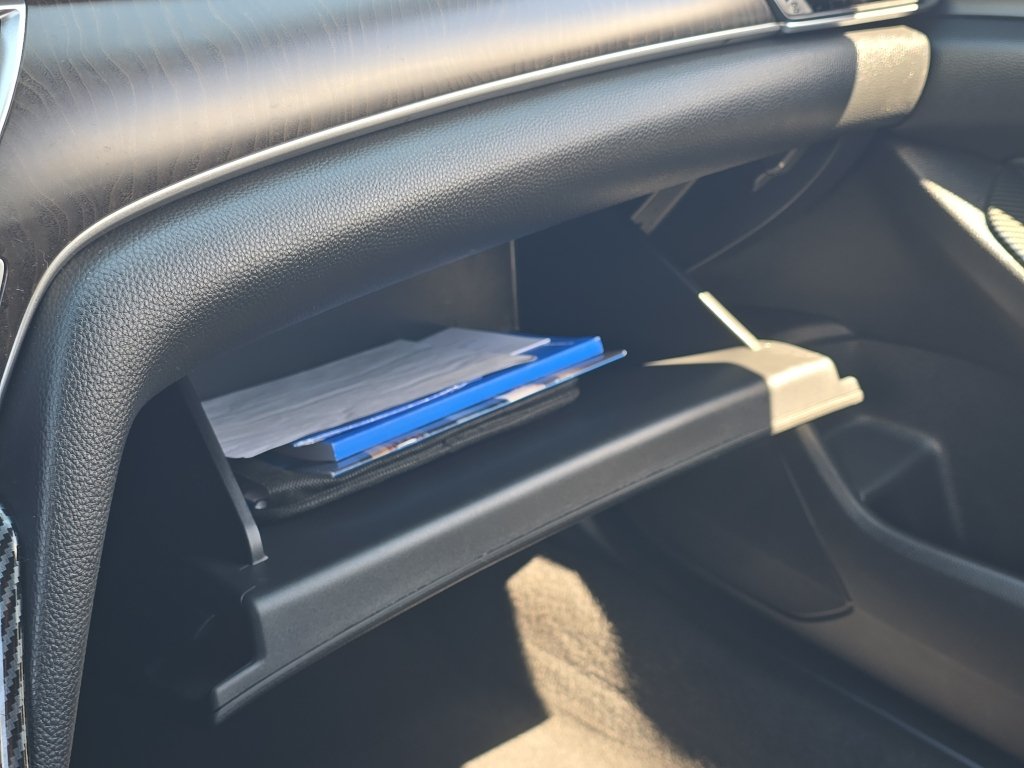 Used 2018 Honda Accord EX image 28