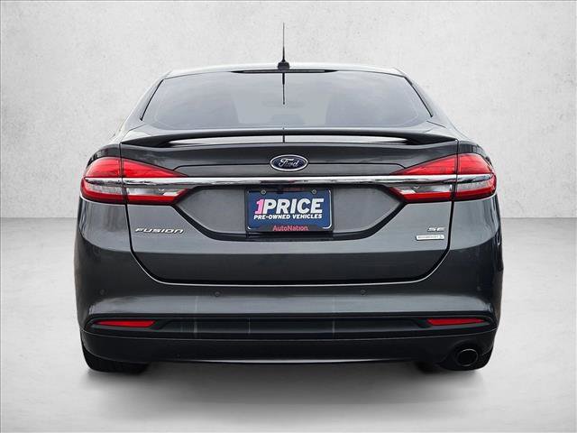 Used 2017 Ford Fusion SE w/ Equipment Group 201A image 7