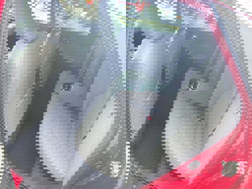 Certified 2021 Toyota Avalon XLE image 12