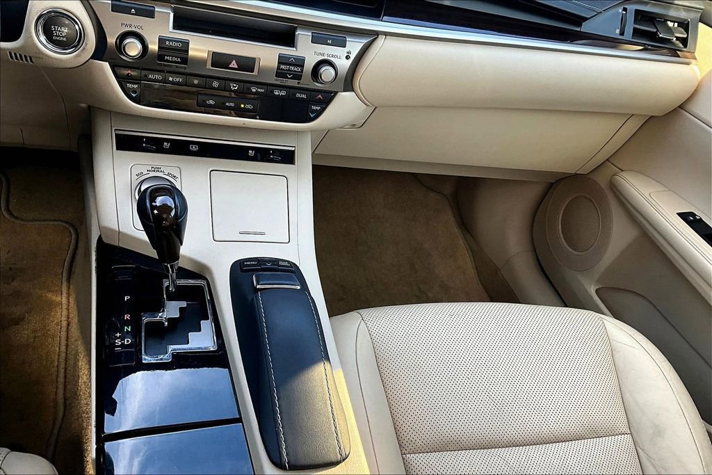 Used 2013 Lexus ES 350 image 18