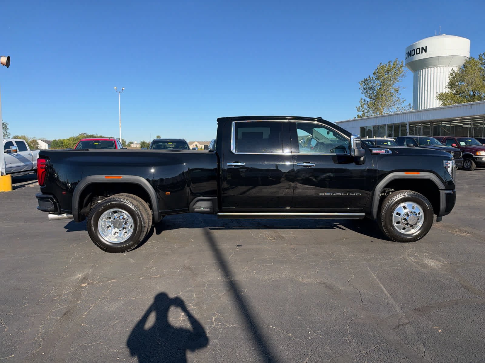 New 2026 GMC Sierra 3500 Denali w/ Denali Reserve Package AWD/4WD image 6